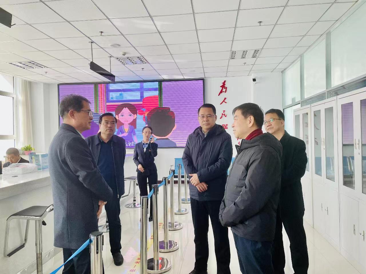 自治区秀色直播
党组书记、局长金满义赴乌兰察布市兴和县调研医保经办服务下沉工作